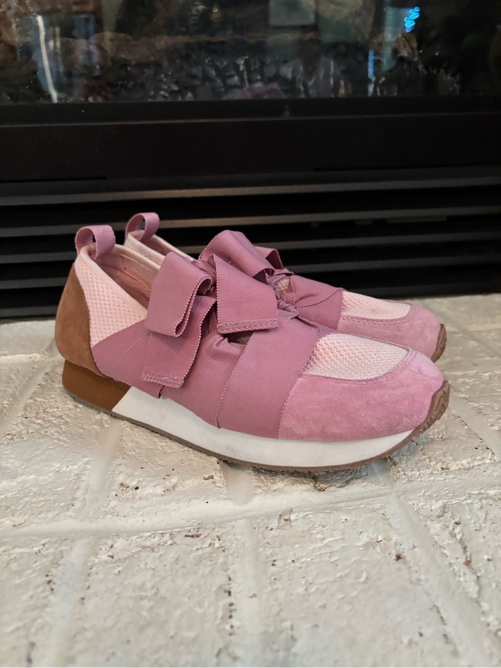 Gianni Bini Girls Pink Bow-Accent Sneakers